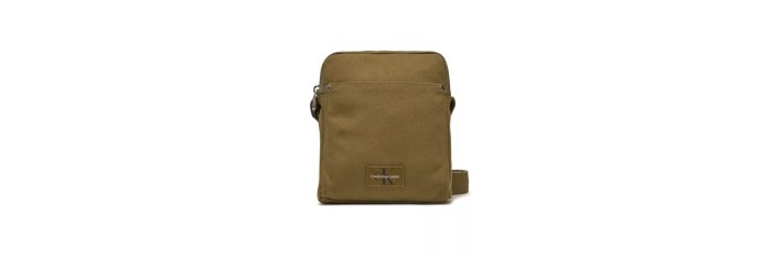 Calvin Klein Sacoche Sport Essentials - Sac élégant et fonctionnel