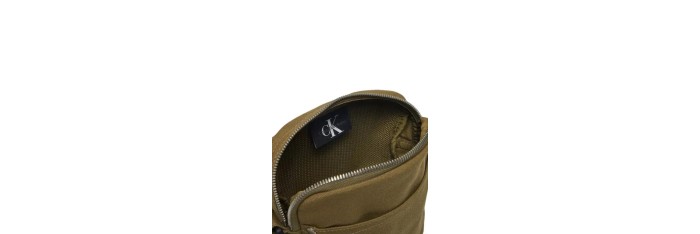 Calvin Klein Sacoche Sport Essentials - Sac élégant et fonctionnel