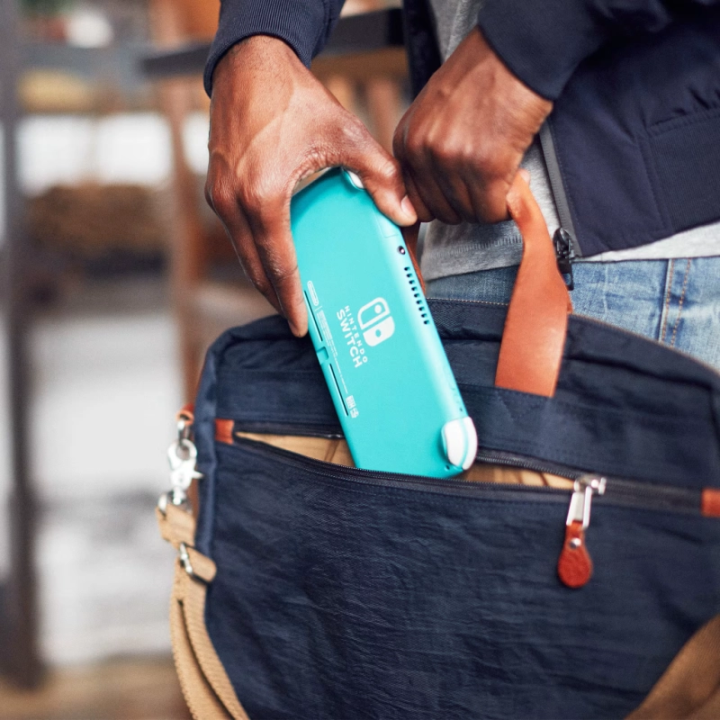 Pack Switch Lite + Tomodachi Life